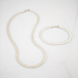 Elegantes Schmuckset aus Silber – Kette und Armband im Flachpanzerdesign