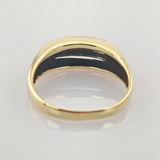 Eleganter Goldring mit schwarzem Emaille-Inlay und den Punzen 18K 750 1286 auf der Innenseite.