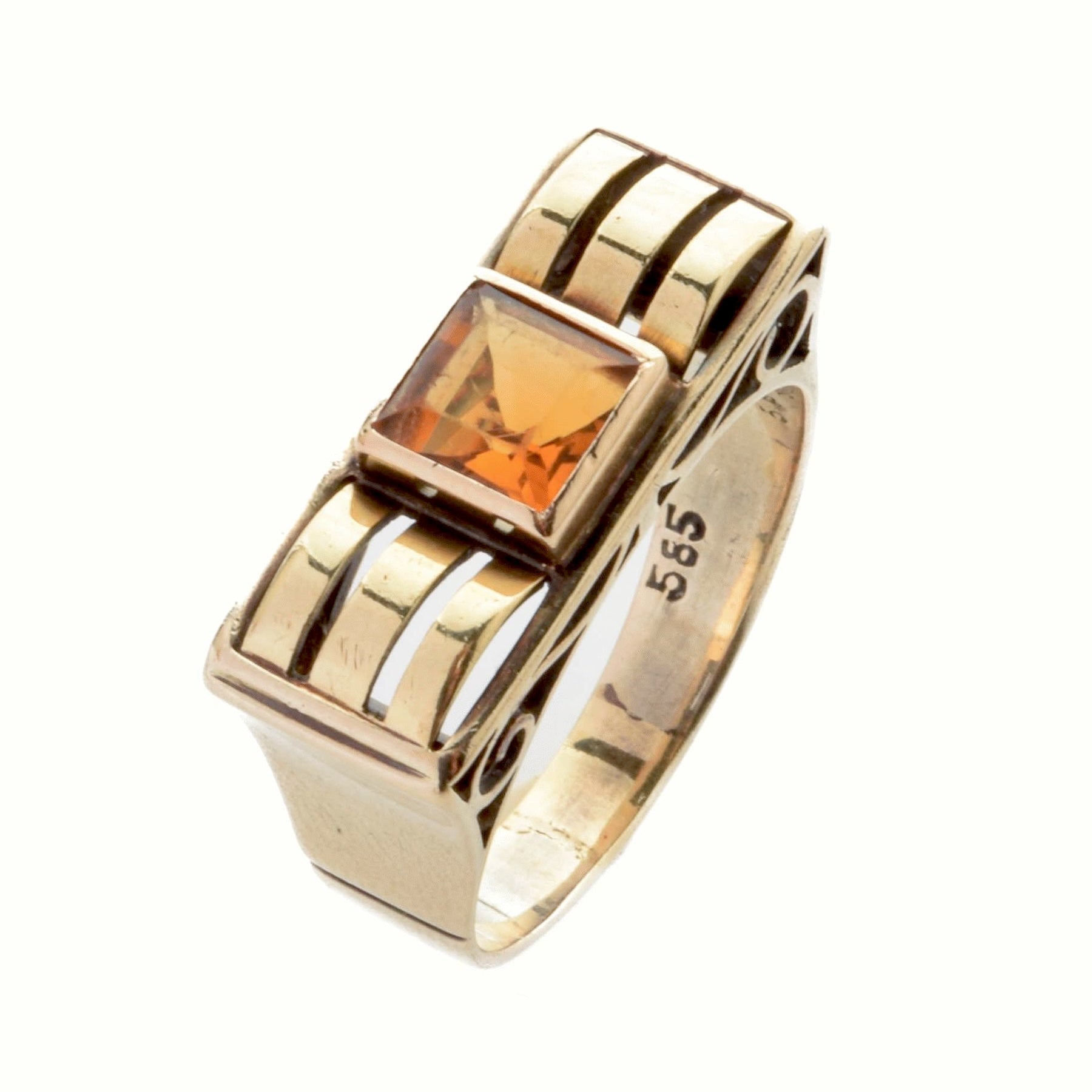 Goldener Ring mit quadratischem orangenem Edelstein und parallelen Goldstreifen, Goldreinheit 585.