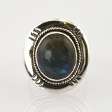 Silberner Ring mit glattem Band und ovaler flacher Fassung, Vintage-Schmuck.