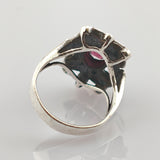 Vintage Silberring mit violettem Glasstein und filigraner Ornamentfassung aus den 1950er Jahren