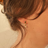 Edle Ohrstecker aus Gold mit Perlen, Smaragden und Diamanten