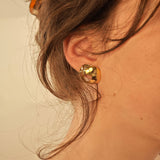 Ohrclips aus Gold – stilvolle Formgebung