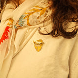 Moderne Brosche aus Gold mit Diamanten