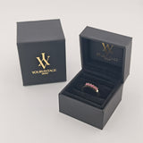 Weißgoldring mit fünf roten Spinellen