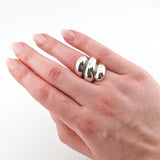 Skulpturaler Bandring aus Silber