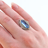 Art-Déco-Silberring mit großem blauem Stein