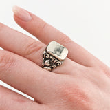 Barock inspirierter Herren Siegelring aus Silber