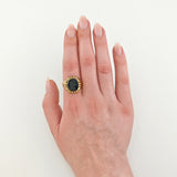 Klassischer Statement-Ring aus Gold mit Onyx-Kamee