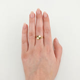 Moderner Goldring mit Perlen und Diamanten
