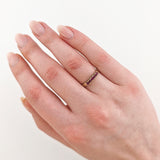 Weißgoldring mit fünf roten Spinellen