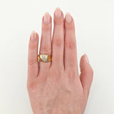 Eleganter Goldring mit 15 Diamanten