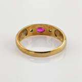 Ring aus Gold mit Rubin