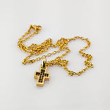 Klassischer Diamant-Kreuzanhänger aus Gelbgold mit Kette