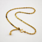 Goldfarbene Kette mit S-Muster und rundem Federgewichtverschluss mit Kugel am Verlängerungsband