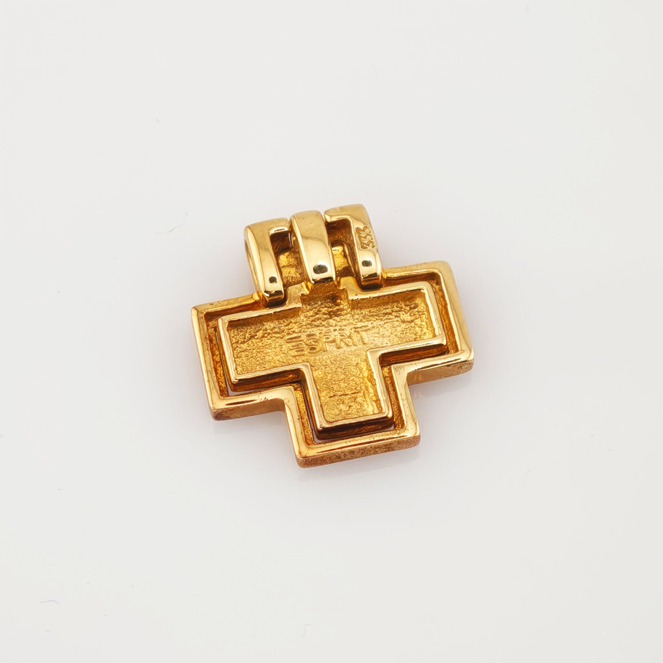 Goldfarbener Kreuzanhänger mit drei Ösen, geprägt mit ESPRIT-Logo und 333-Goldstempel