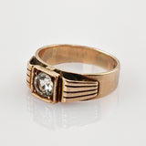 Klassicher Goldring mit Bergkristall