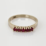 Weißgoldring mit fünf roten Spinellen