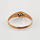 Eleganter Goldring mit Diamant