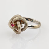 Weißgoldring mit Rubin