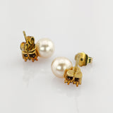 Klassische Ohrstecker aus Gold mit Perlen und Diamanten