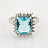 Silber Ring mit lichtblauem Solitärstein