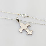 Silber Anhänger mit Kette - Lilie, florales Symbol