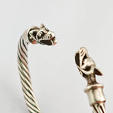 Silber Armreif mit Tierkopfabschlüssen im nordischen Stil