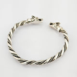 Silber Armreif mit Wolfsköpfen im Wikingerstil