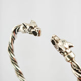 Silber Armreif mit Wolfsköpfen im Wikingerstil