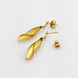 Gold Ohrstecker Blatt hängend modern