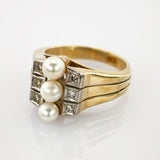Goldring mit Perlen und Diamanten im Art-Déco-Stil