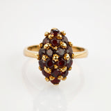 Goldring mit Granatbesatz oval Traubenform um 1970