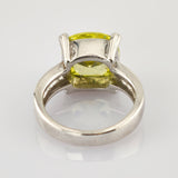 Silberring mit großem facettiertem gelbem Edelstein und 925er Silberstempel